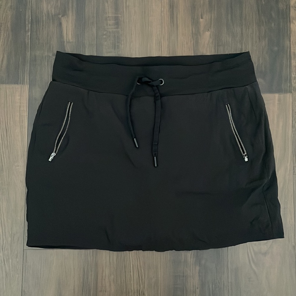 Athleta Black Athletic Skort with Zipper Pockets